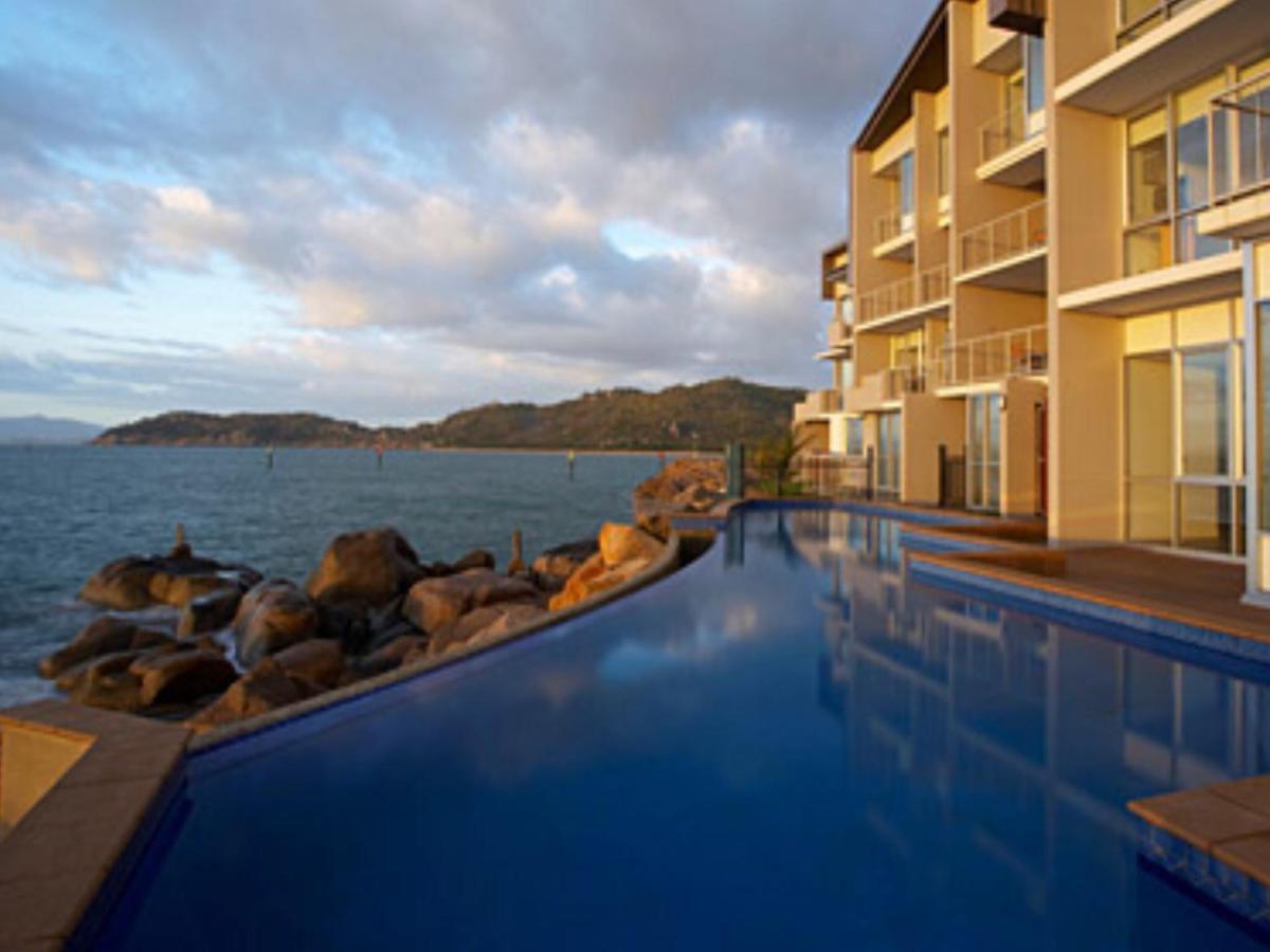 Апартаменти 1213/146 Sooning Street, Nelly Bay, Magnetic Island. Qld 4819. One Bright Point. Екстер'єр фото