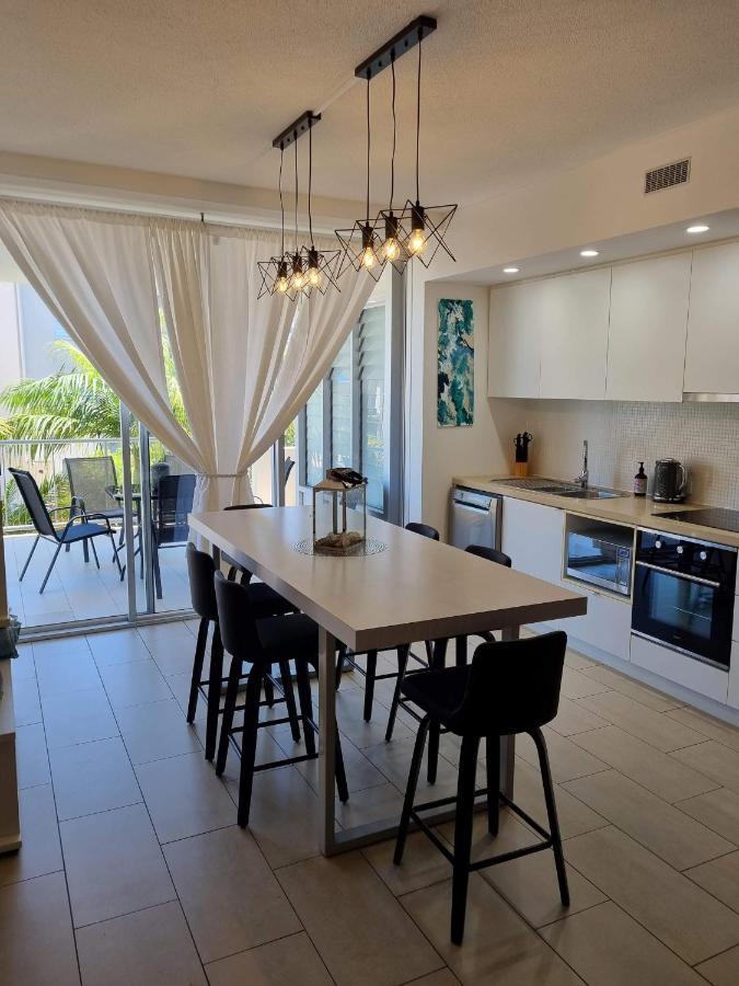 Апартаменти 1213/146 Sooning Street, Nelly Bay, Magnetic Island. Qld 4819. One Bright Point. Екстер'єр фото